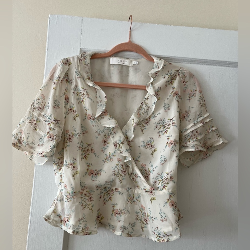 ASTR peplum top, size S